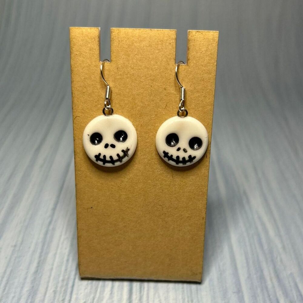 Disney Women's White and Black Jewellery